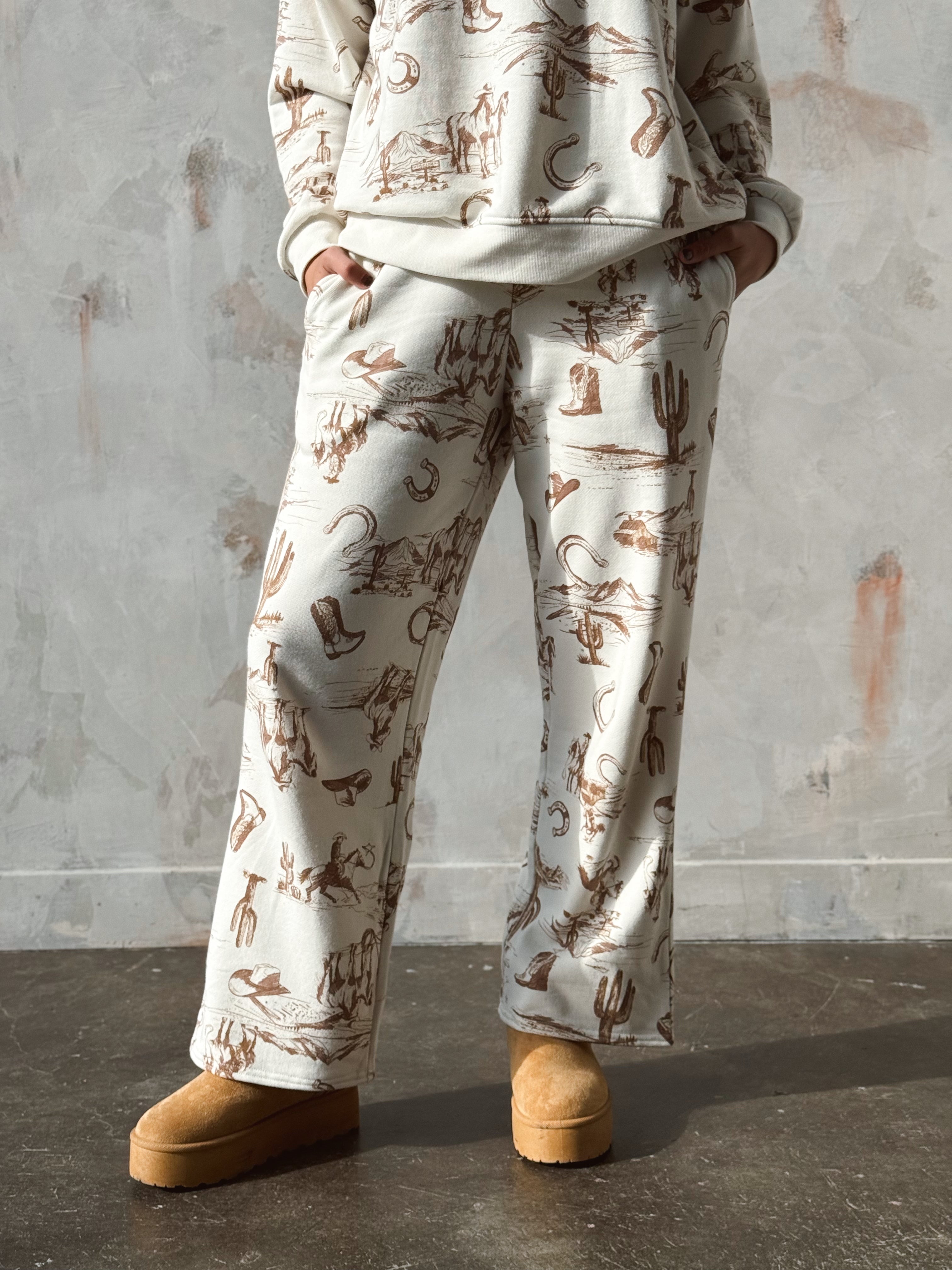 Western Dreams Sweatpants - CREAM