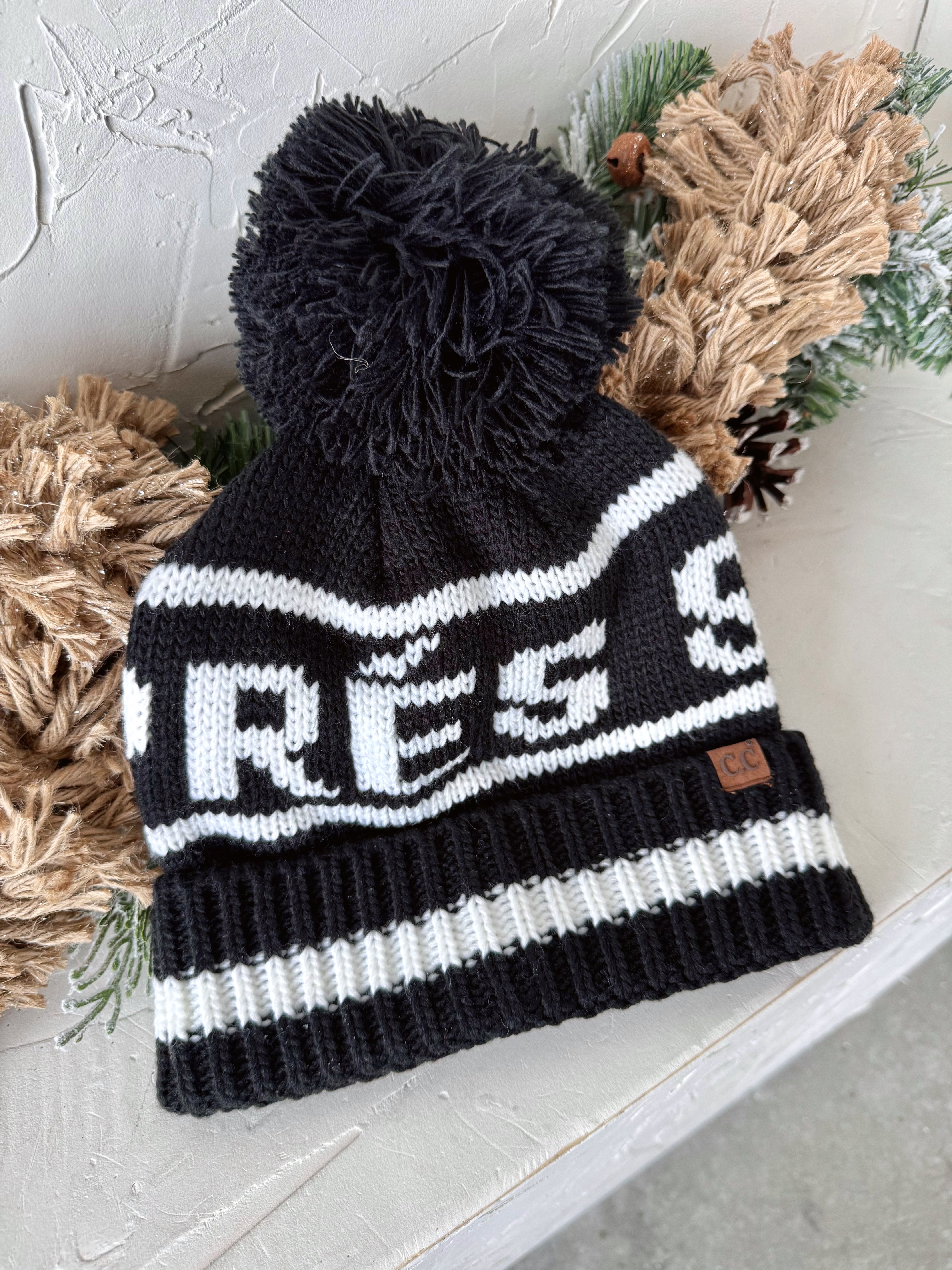 Après Ski Pom Beanie - BLACK - Storetradenest HAT