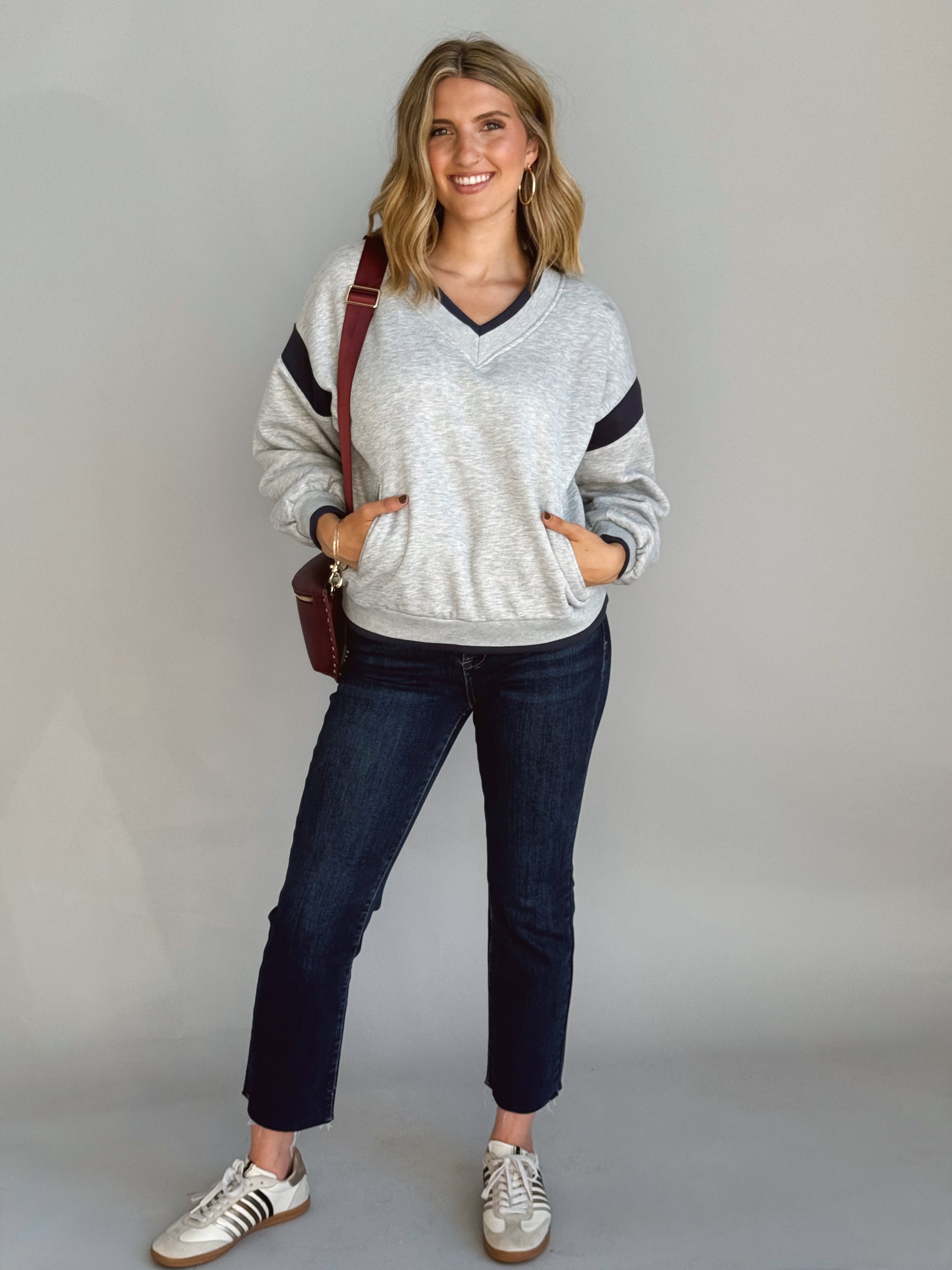 Bookworm Sweatshirt - HEATHER GREY - Storetradenest SWEATSHIRT