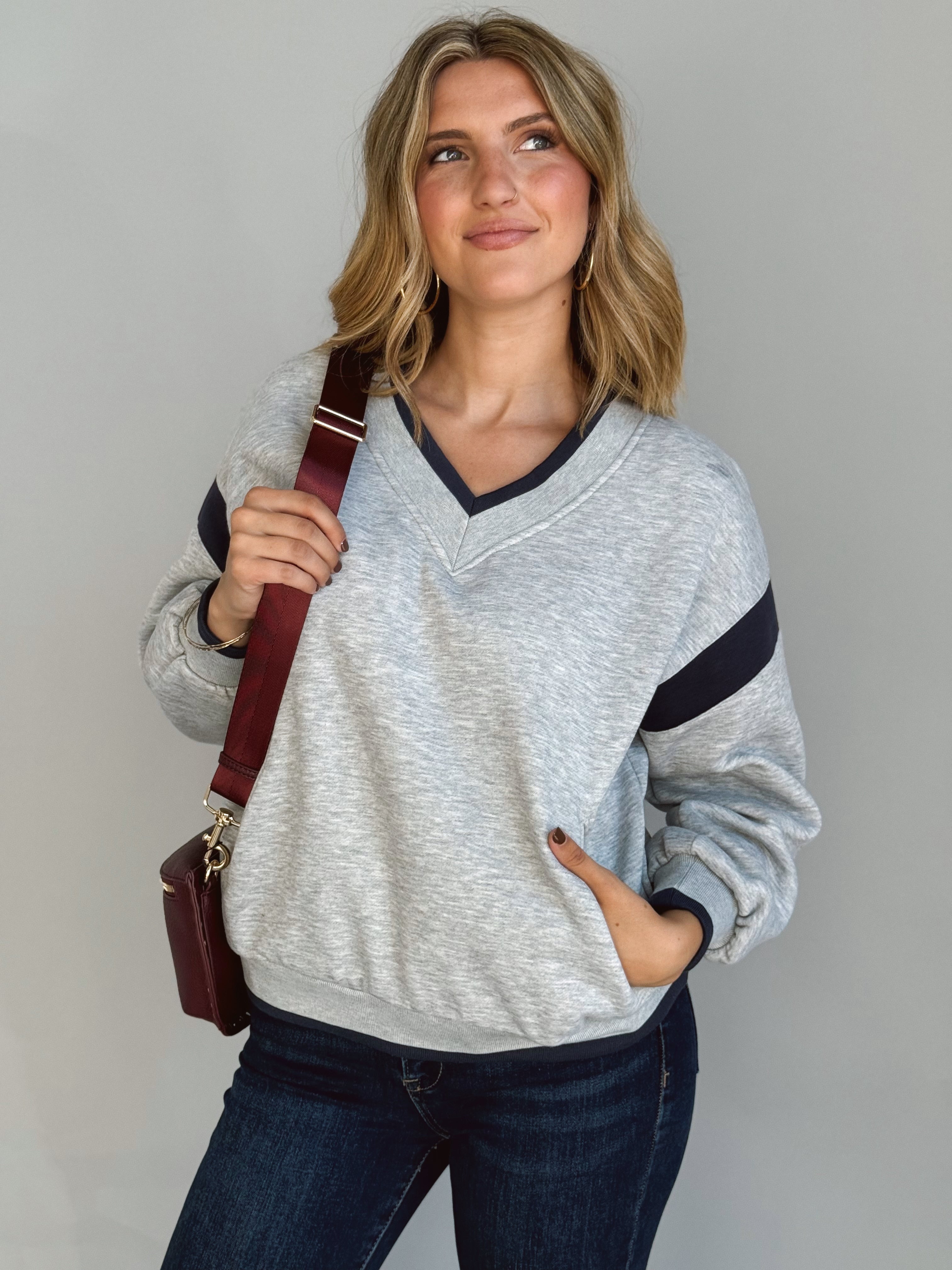 Bookworm Sweatshirt - HEATHER GREY - Storetradenest SWEATSHIRT