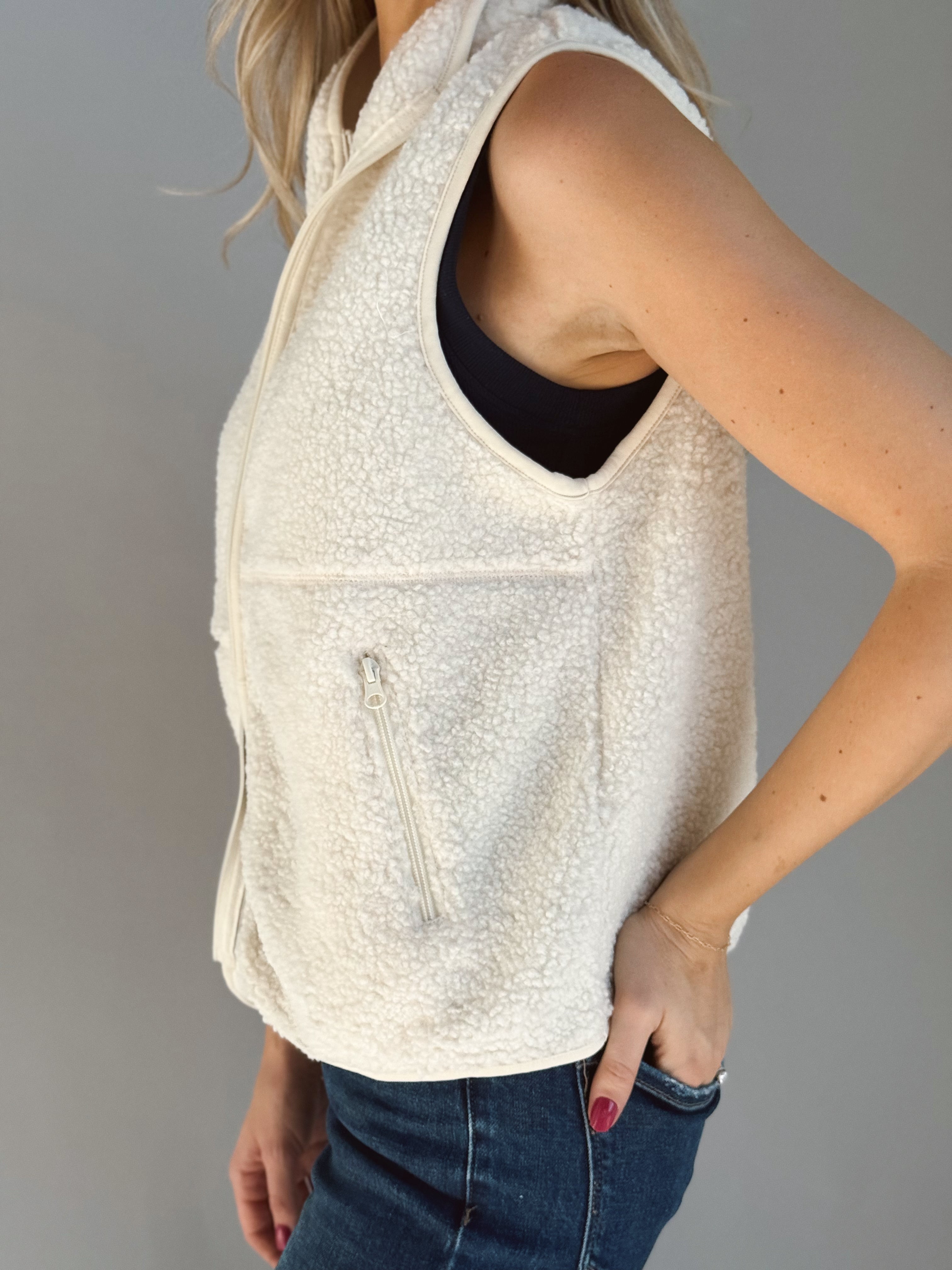 Café Cloud Vest - CREAM - Storetradenest VEST