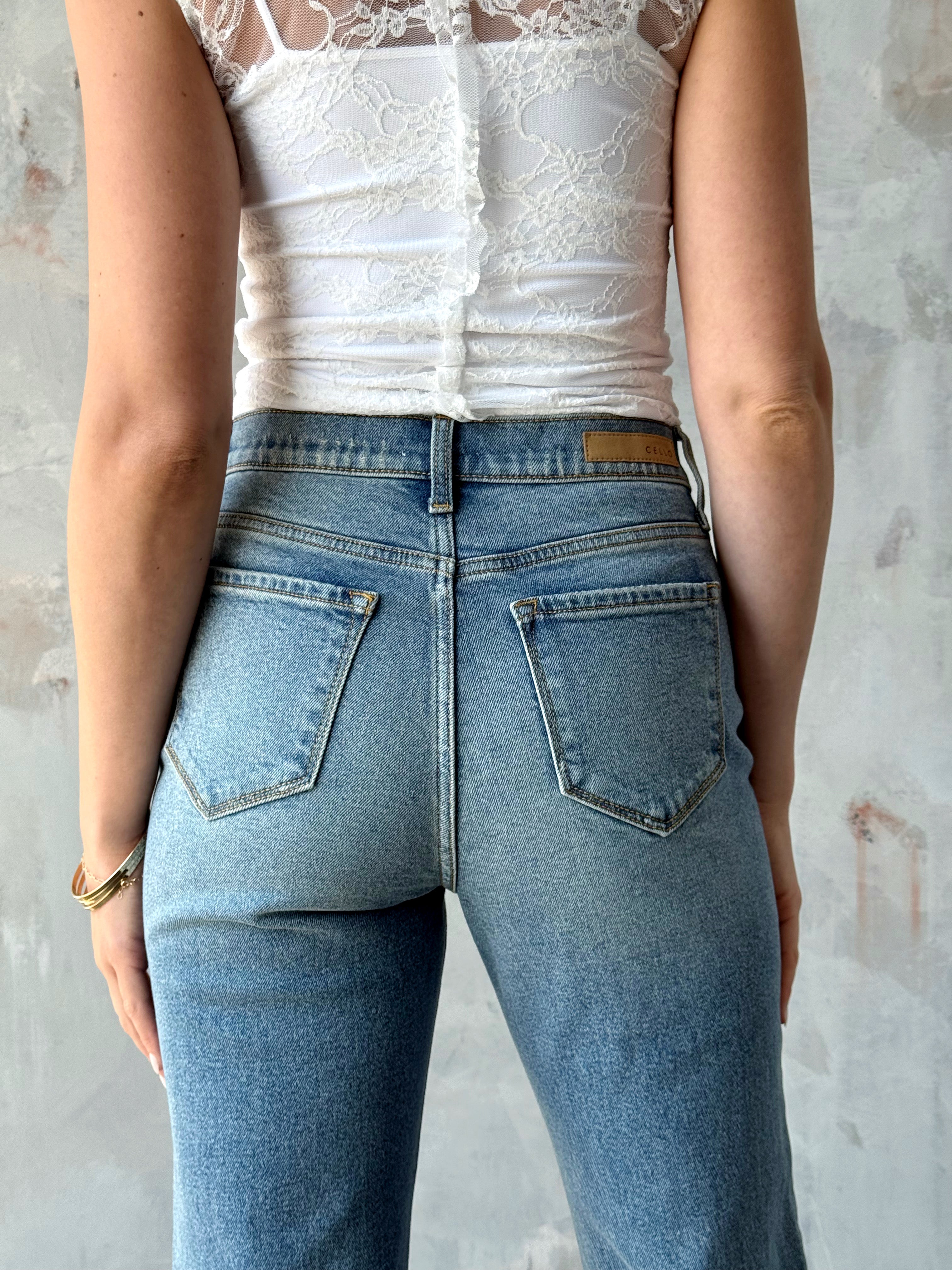 [CELLO] Anisa Jean - MEDIUM - Storetradenest CROP JEAN
