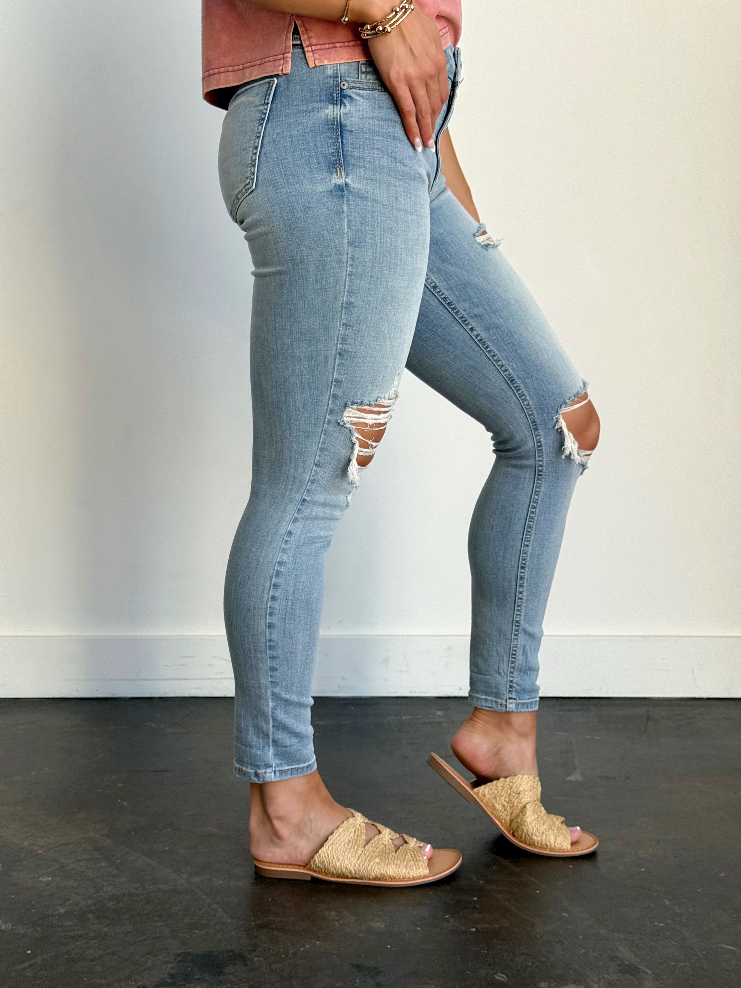 [EUNINA] Rumi Jean - LIGHT DENIM - Storetradenest SKINNIES