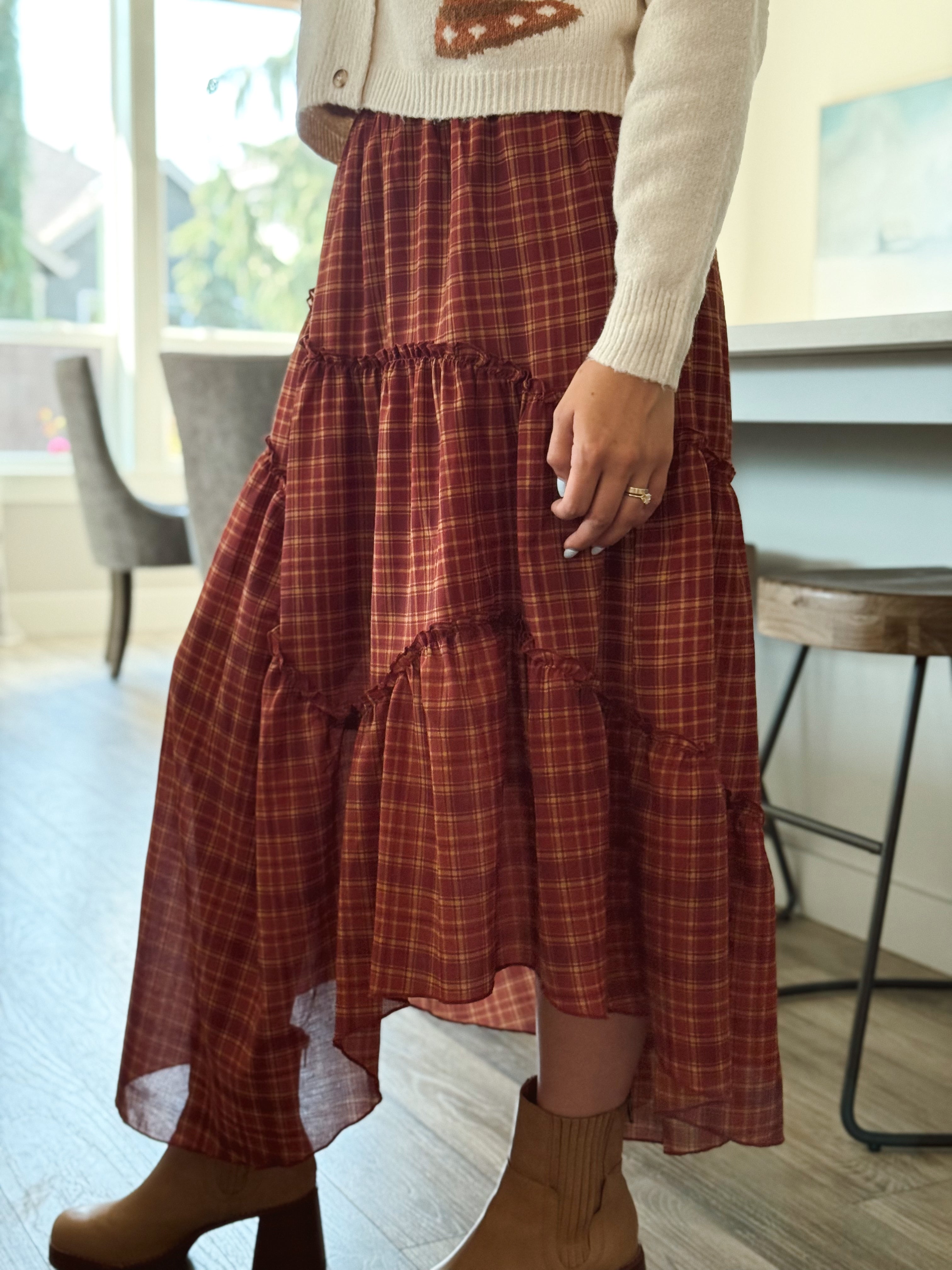 Ingrid Skirt - RED - Storetradenest MIDI SKIRT