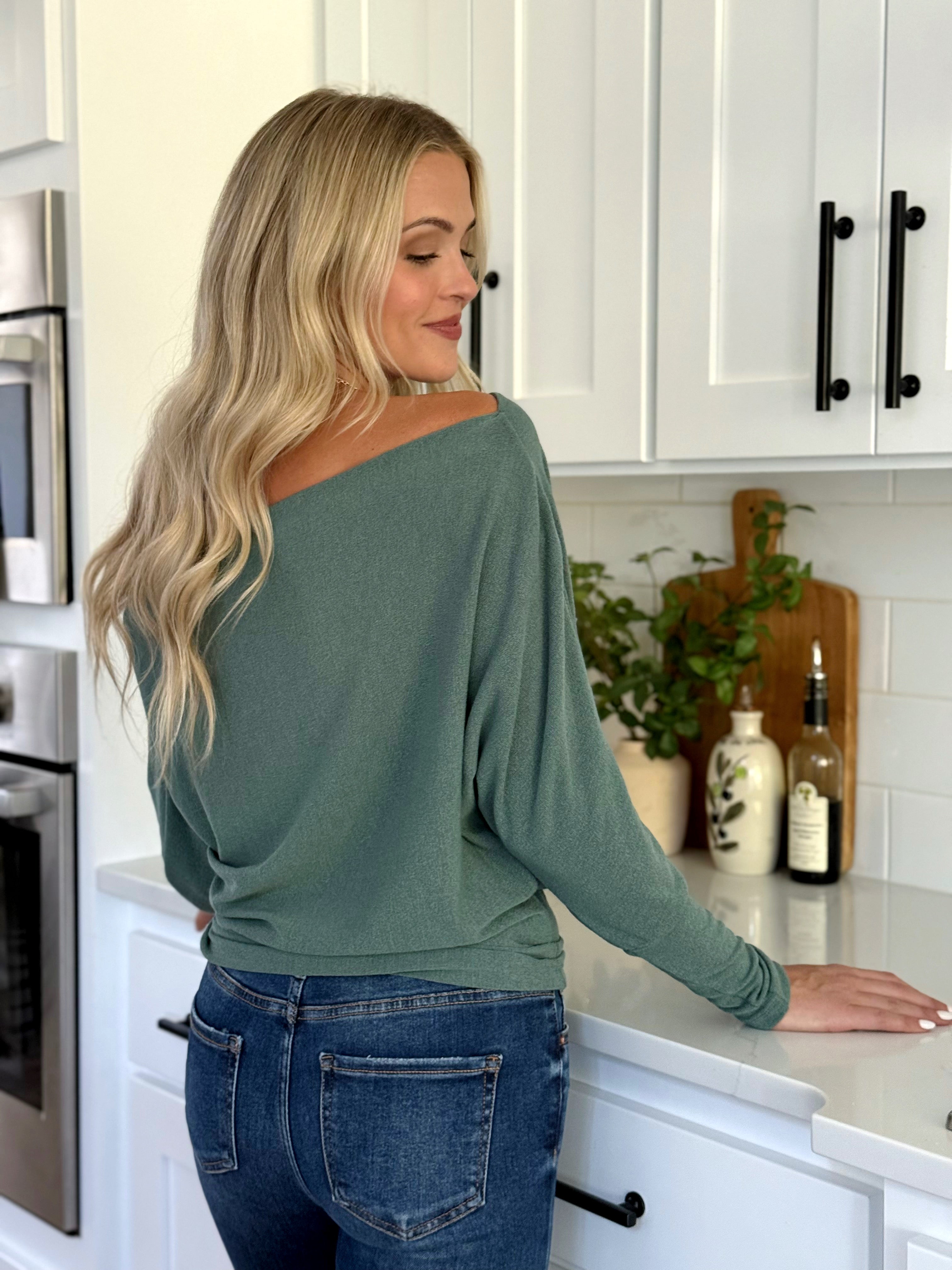 Jenny Top - DARK SAGE - Storetradenest L/S SHIRT