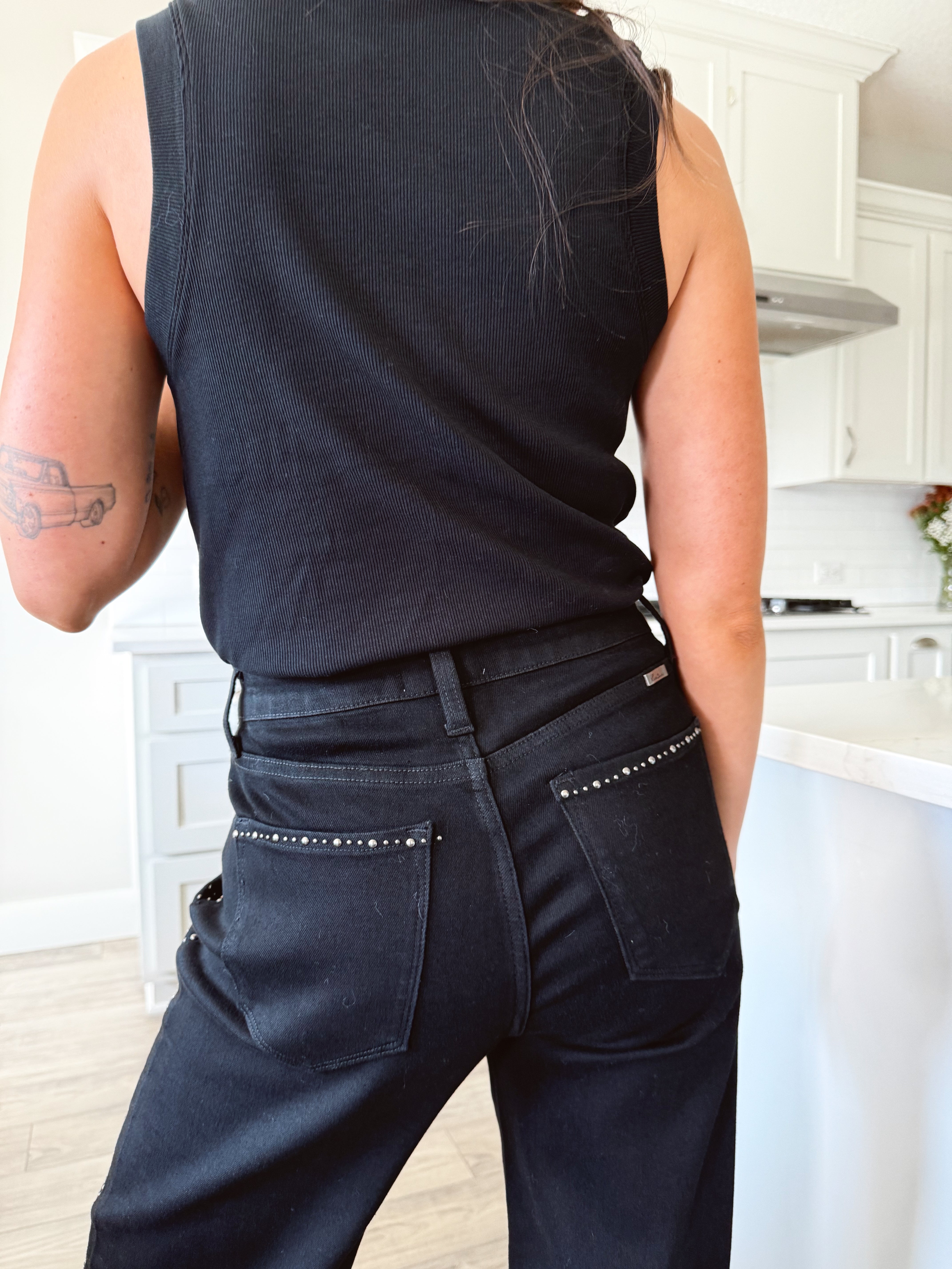 [KANCAN] Rebel Studded Jean - BLACK - Storetradenest WIDE LEG