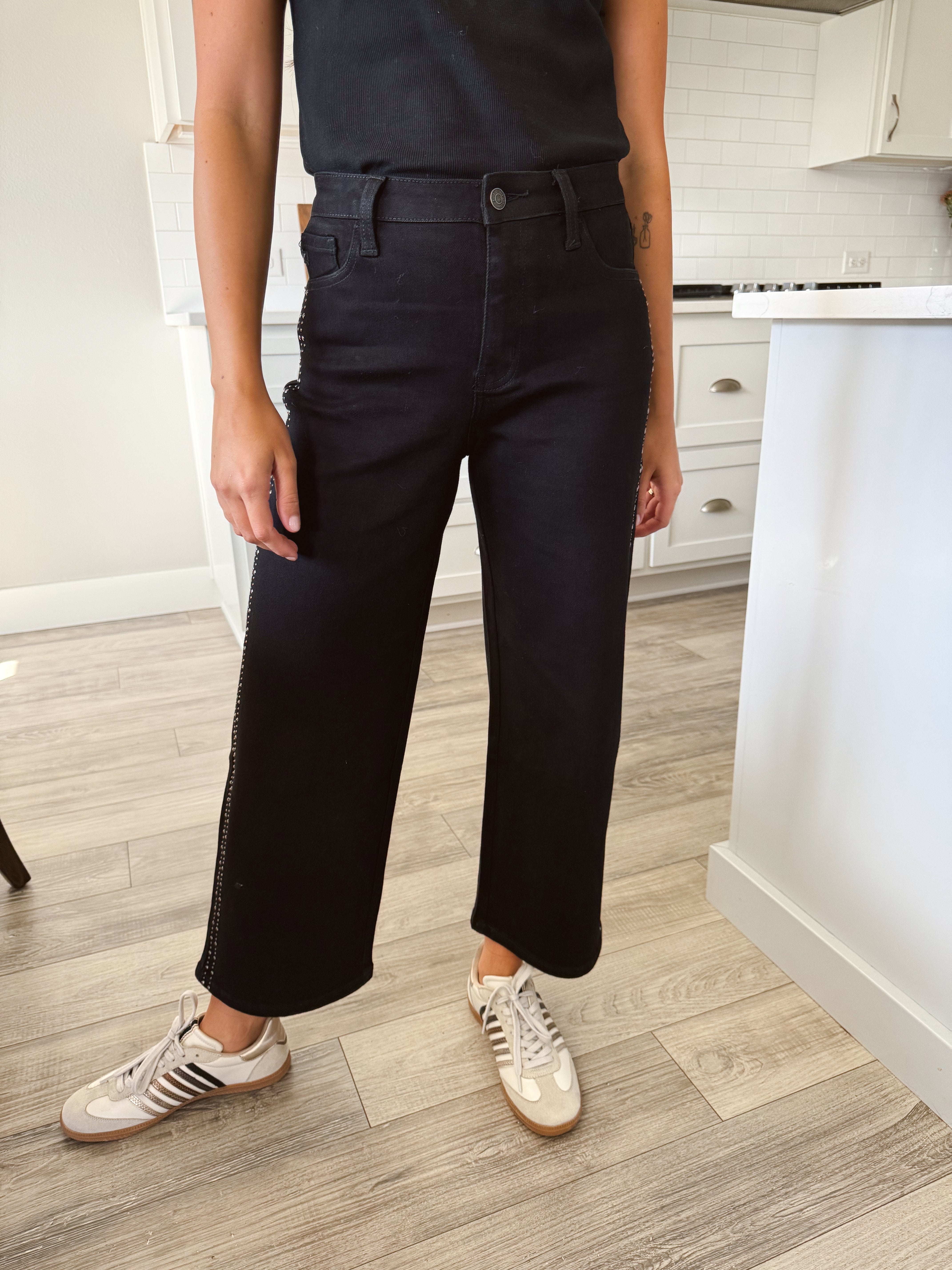 [KANCAN] Rebel Studded Jean - BLACK - Storetradenest WIDE LEG