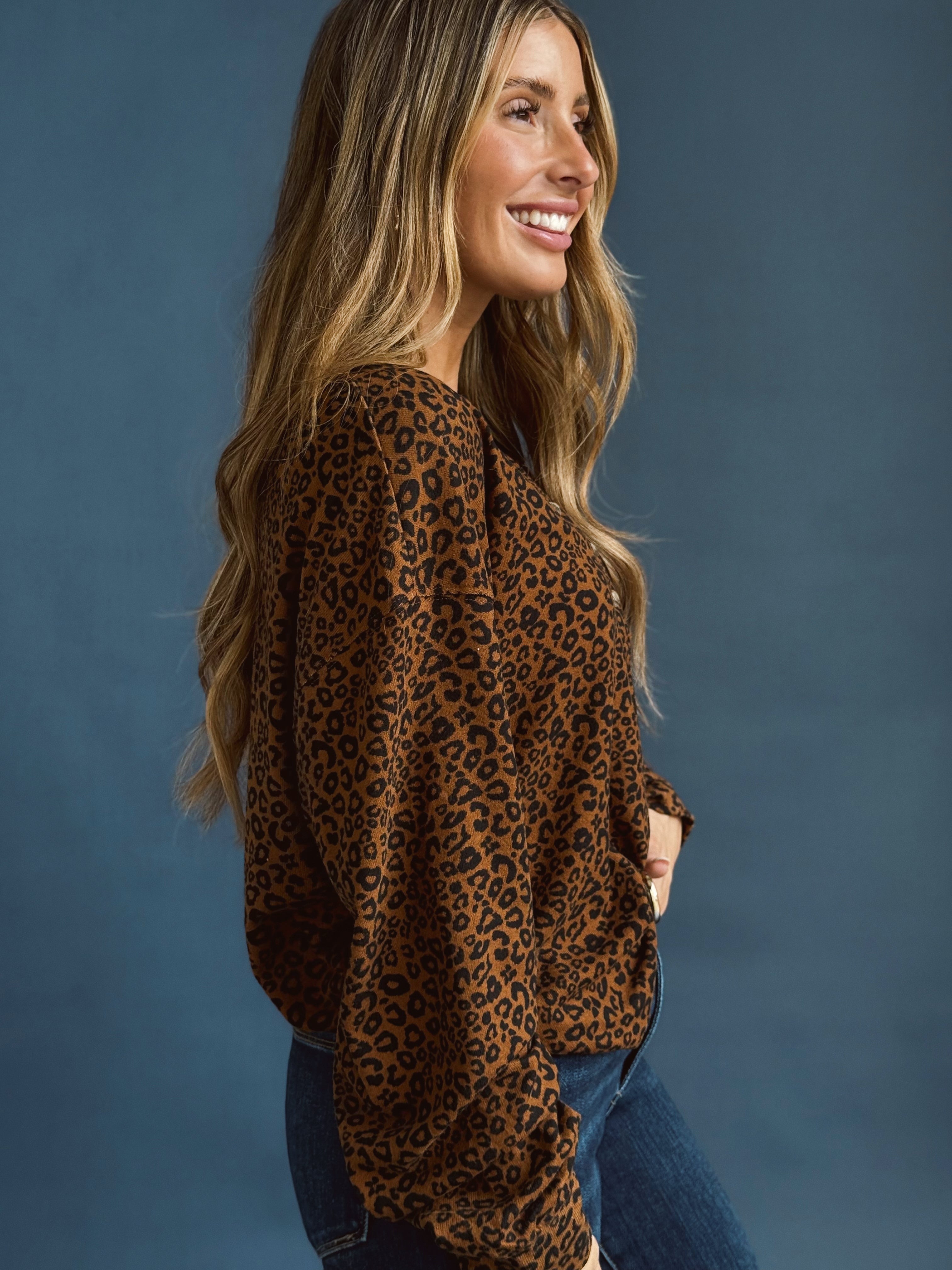 Maddie Top - BROWN - Storetradenest L/S SHIRT