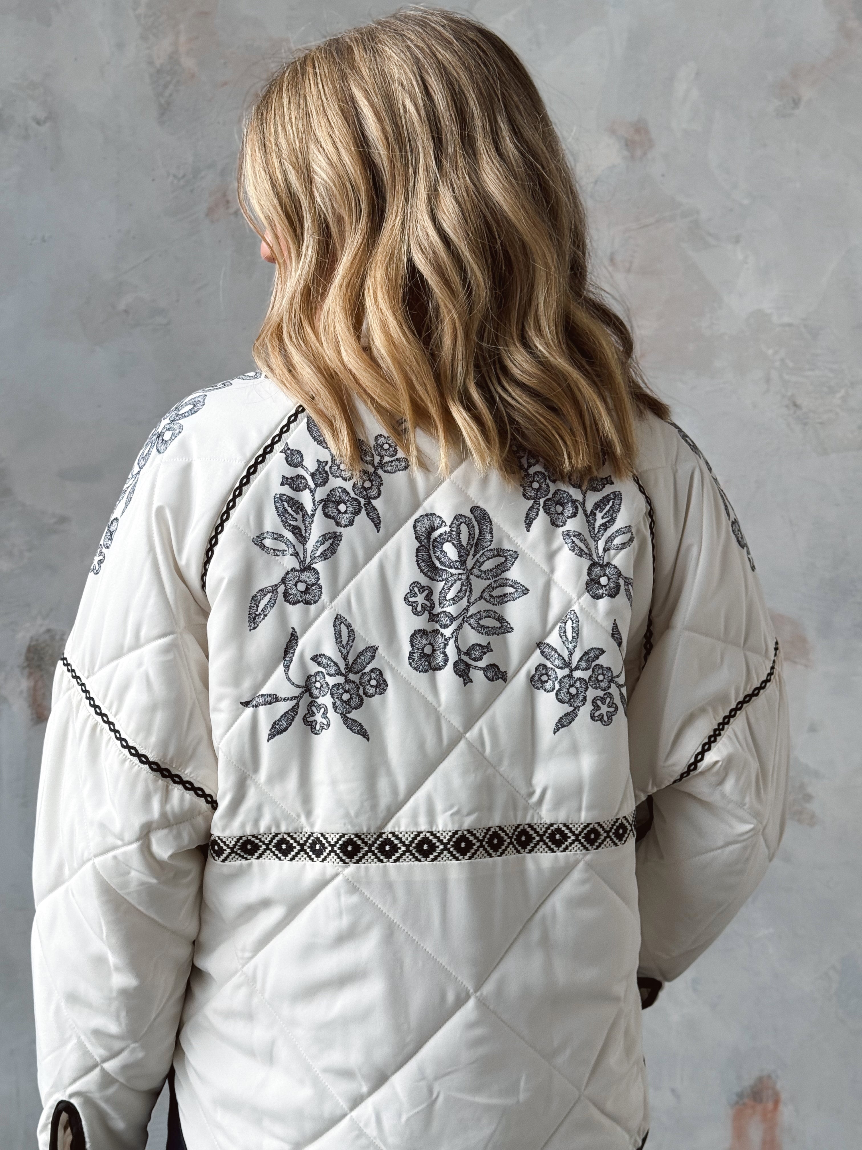 Mayrina Jacket - IVORY/BLACK - Storetradenest JACKET