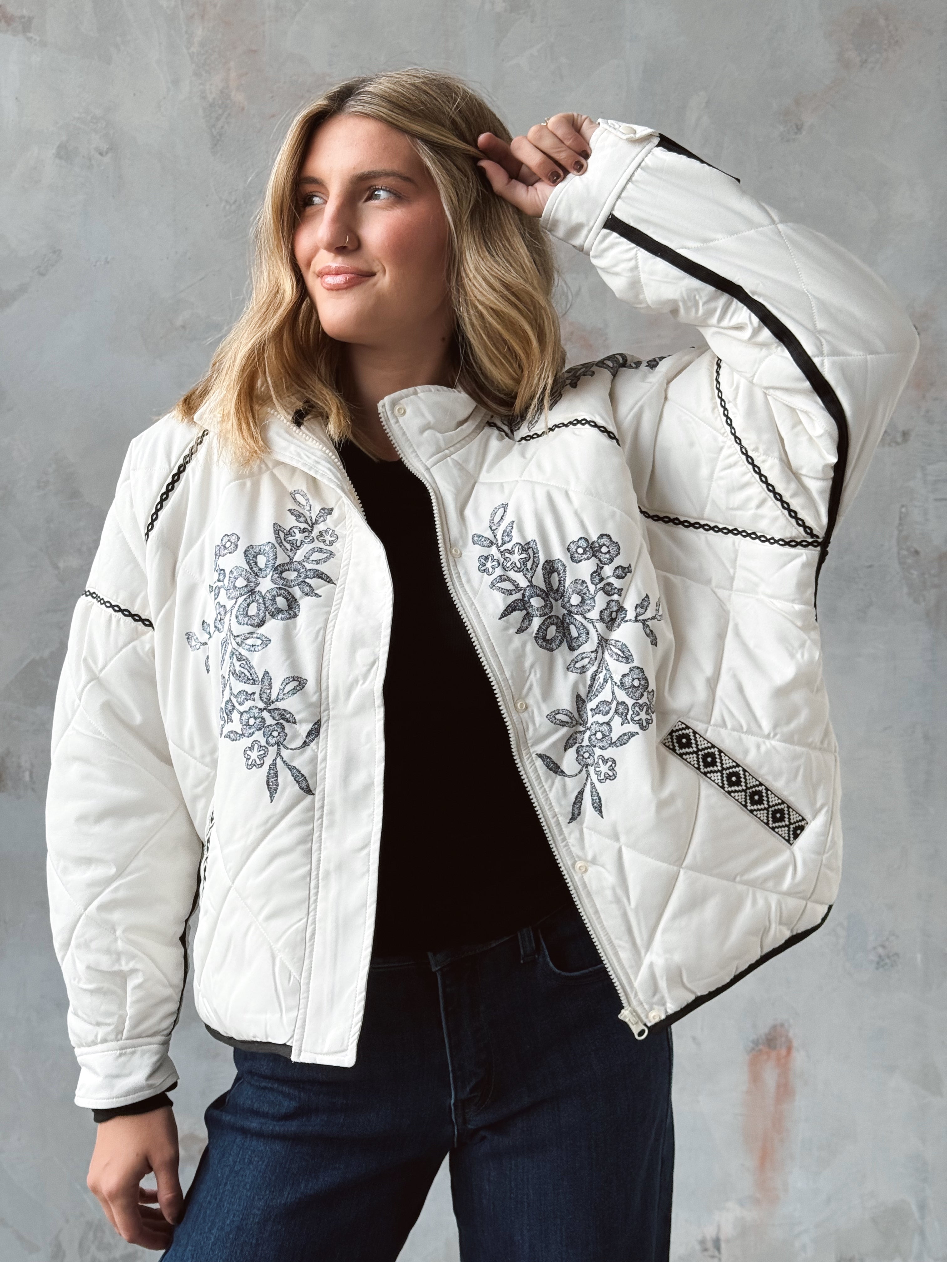 Mayrina Jacket - IVORY/BLACK - Storetradenest JACKET