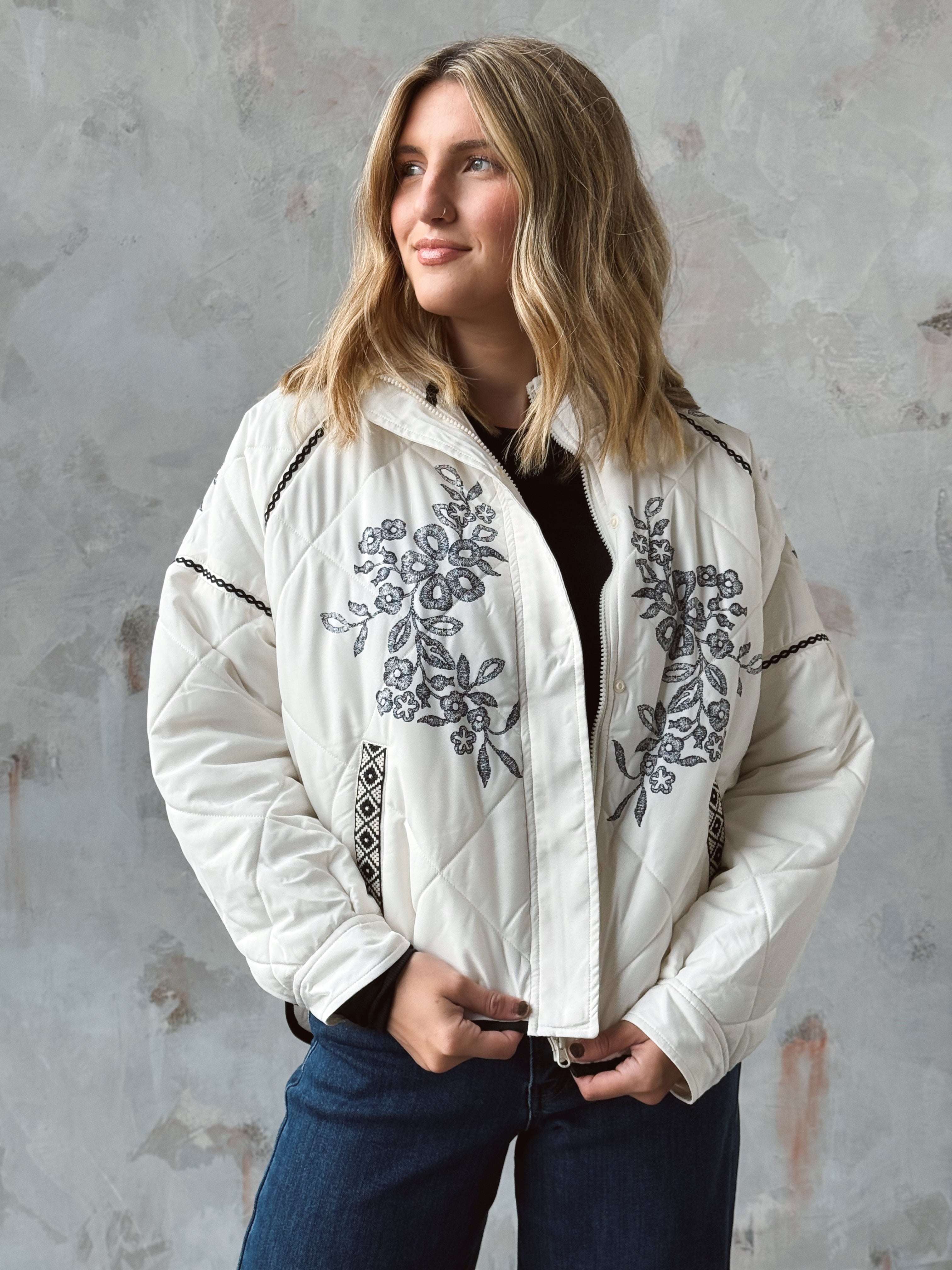 Mayrina Jacket - IVORY/BLACK - Storetradenest JACKET