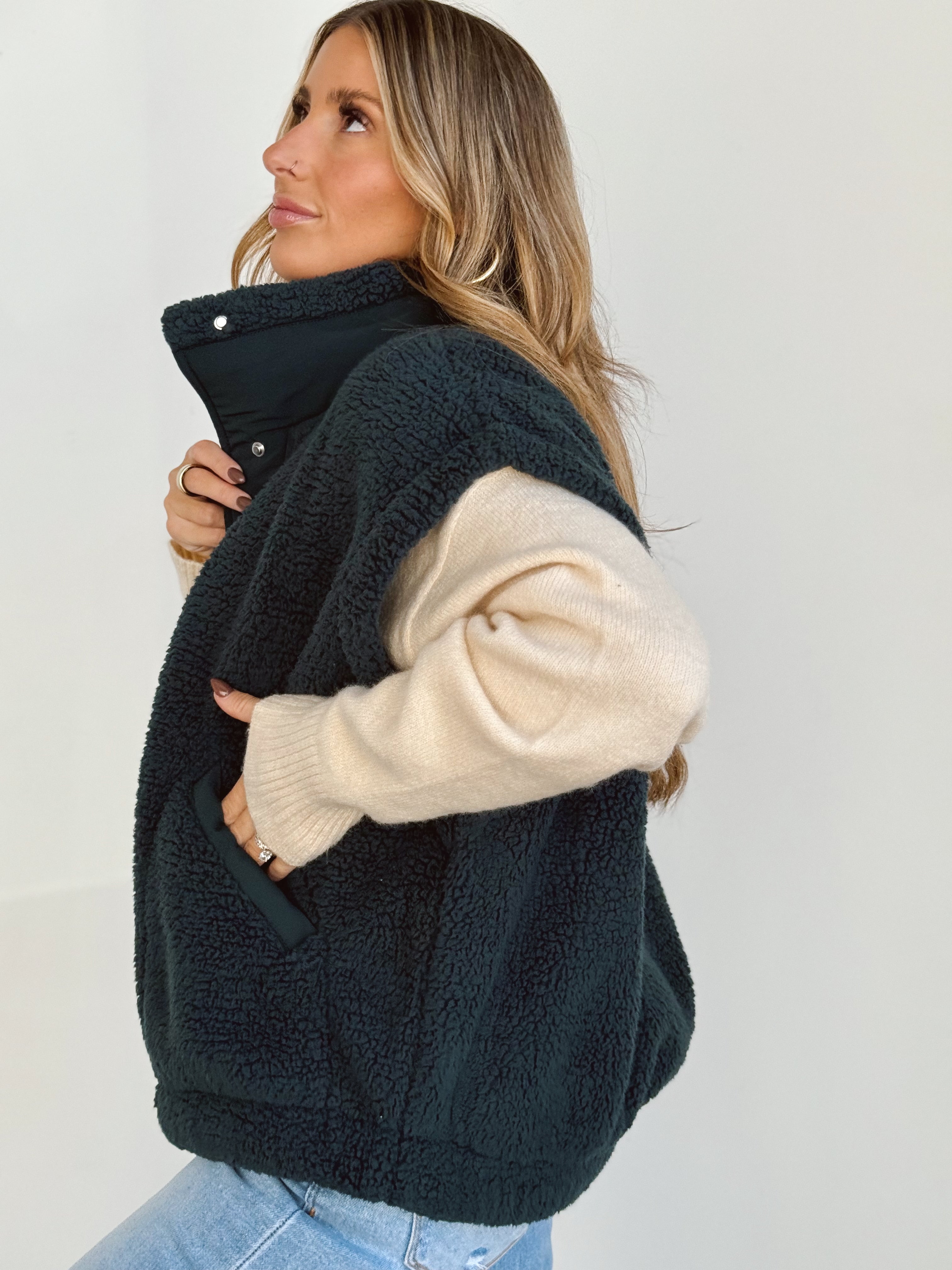 October Mornings Vest - DARK SEA GREEN - Storetradenest VEST