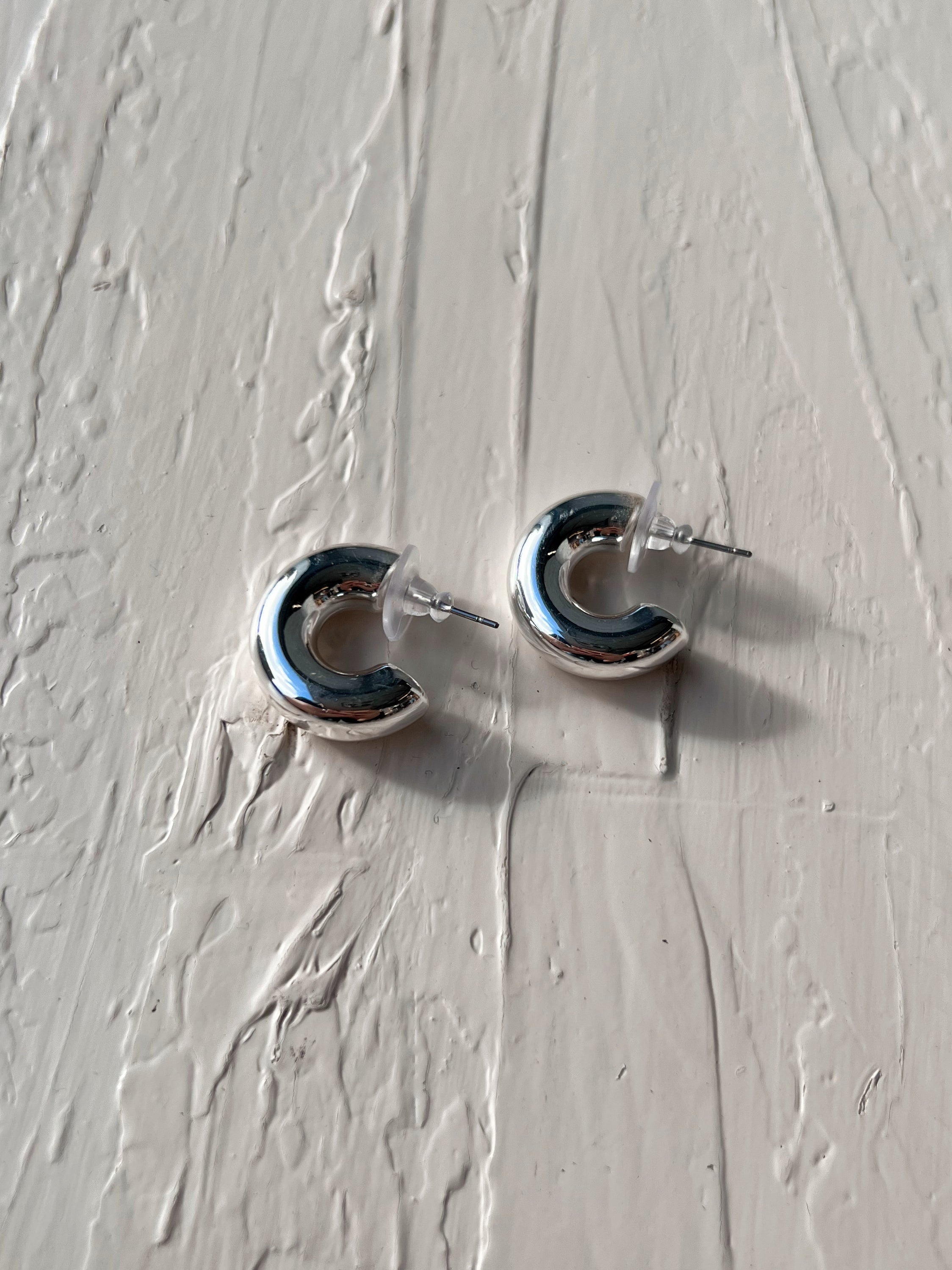 Riley Hoops - SILVER - Storetradenest EARRINGS