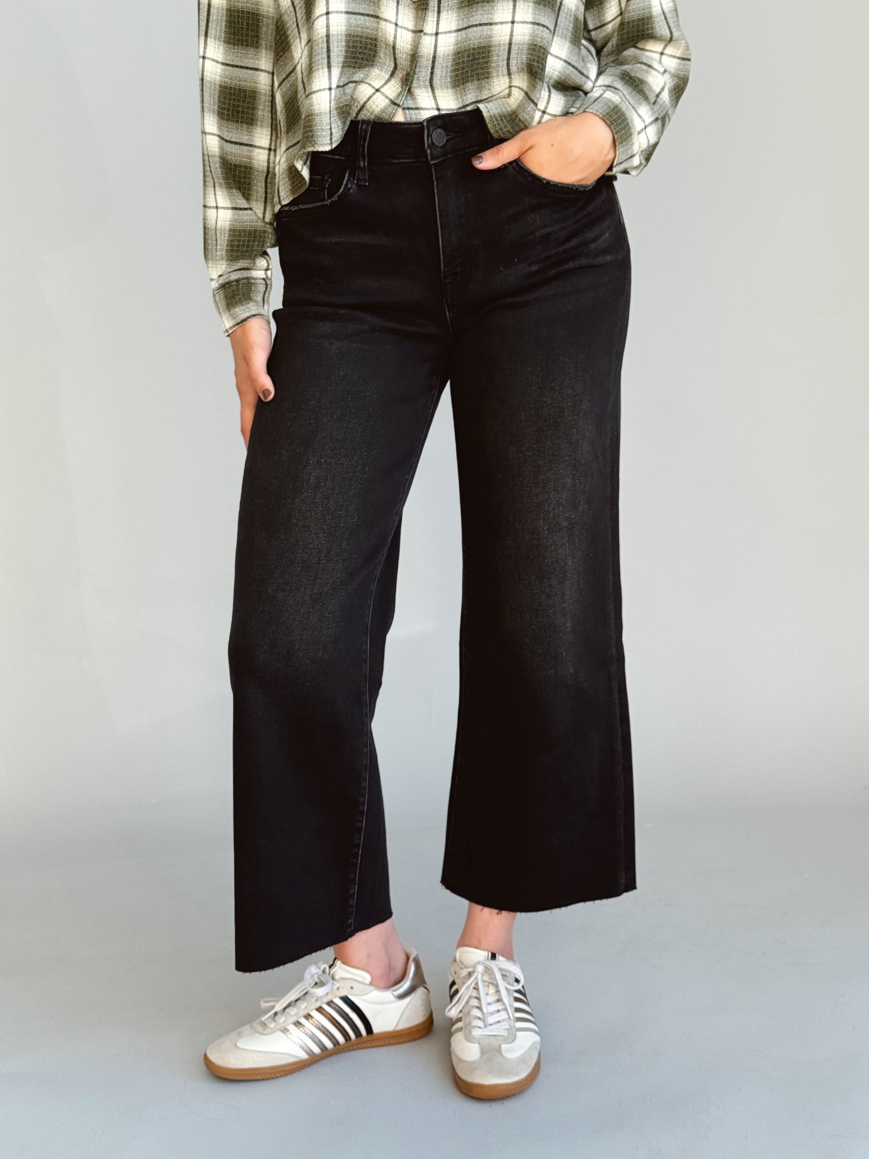 [VERVET] Aileeah Jean - BLACK - Storetradenest CROP WIDE LEG